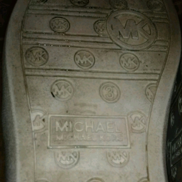 Kids' Michael Kors shoes - Picture 6 of 7